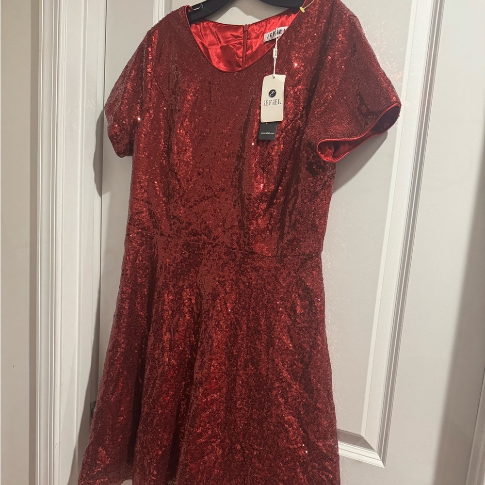 Elegant Red Sequin Formal Dress Size 14